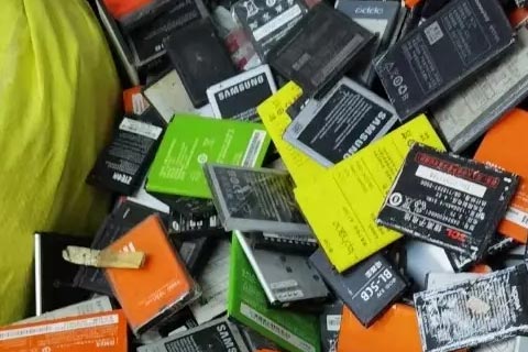 肇庆四会高价汽车电池回收→收废弃叉车蓄电池,电池绿色回收